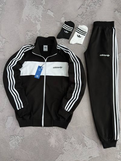 Костюм Adidas: кофта штани 2 пари шкарпеток у подарунок!