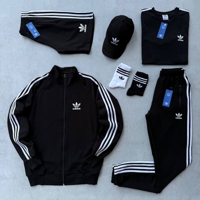 Набір 7в1  Adidas: кофта-штани-футболка-шорти-кепка-2 пари шкарпеток у подарунок!